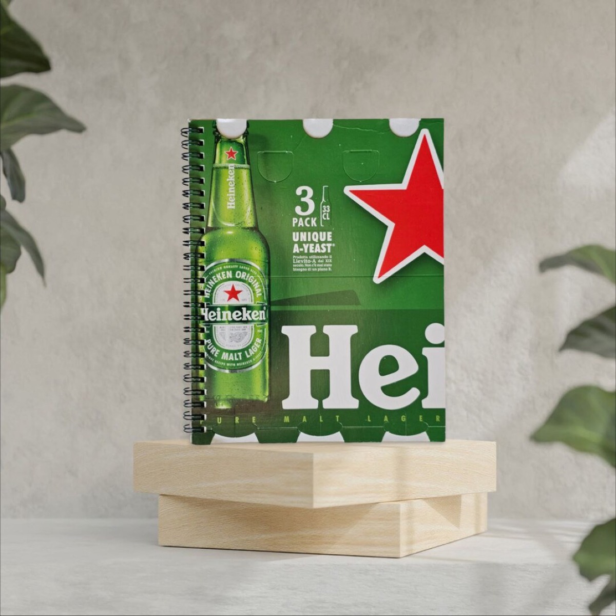 Un vaso de cerveza al lado de un registro de entrenamiento